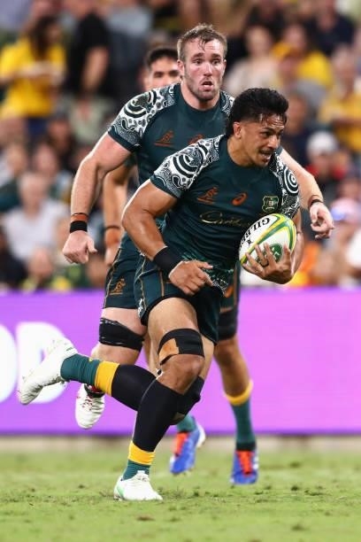 Pete Samu of the Wallabies runs the ball during The Rugby Championship match between the Australian Wallabies and Argentina Pumas at QCB Stadium on...