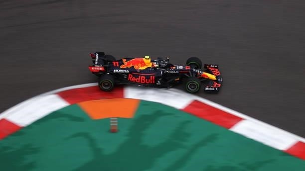 Sergio Perez of Mexico driving the Red Bull Racing RB16B Honda during qualifying ahead of the F1 Grand Prix of Russia at Sochi Autodrom on September...