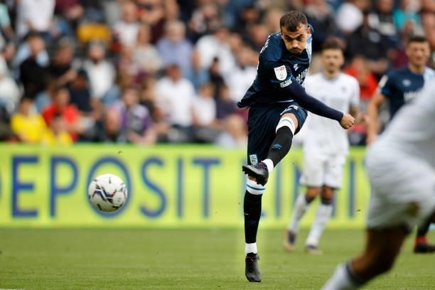 Danel Sinani of Huddersfield Town shoots during the Sky Bet Championship match between Swansea City and Huddersfield Town at Swansea.com Stadium on...