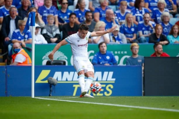 Ashley Westwood of Burnley takes a corner kick during the Premier League match between Leicester City and Burnley at The King Power Stadium on...