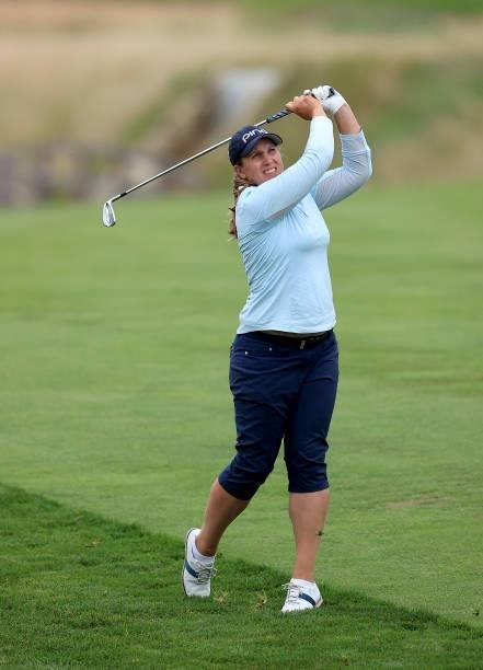 Elizabeth Young of England plays her second shot on the first hole during the Rose Ladies Series Final at Bearwood Lakes Golf Club on September 25,...