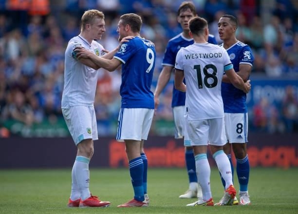 Ben Mee of Burnley and Jamie Vardy of Leicester City argue during the Premier League match between Leicester City and Burnley at The King Power...