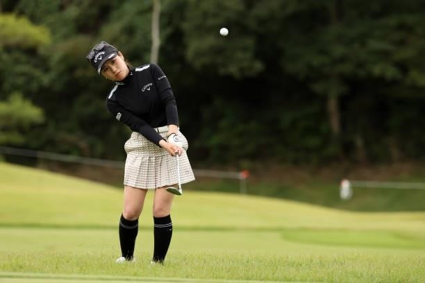 Yuna Nishimura of Japan chips onto the 8th green during the final round of the Miyagi TV Cup Dunlop Ladies Open at Rifu Golf Club on September 26,...