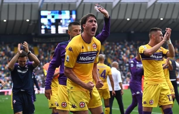 Dusan Vlahovic of ACF Fiorentina celebrates the victory during the Serie A match between Udinese Calcio and ACF Fiorentina at Dacia Arena on...