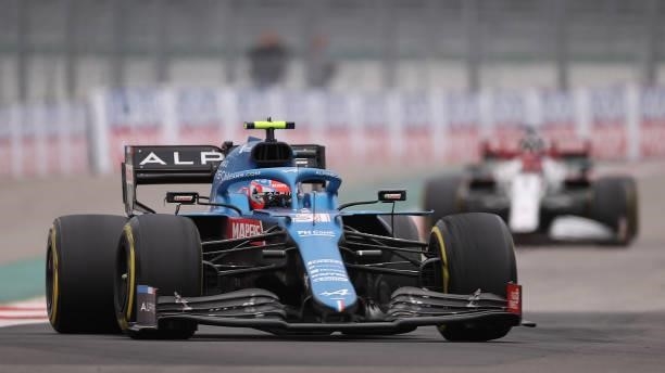 Esteban Ocon of France driving the Alpine A521 Renault during the F1 Grand Prix of Russia at Sochi Autodrom on September 26, 2021 in Sochi, Russia.