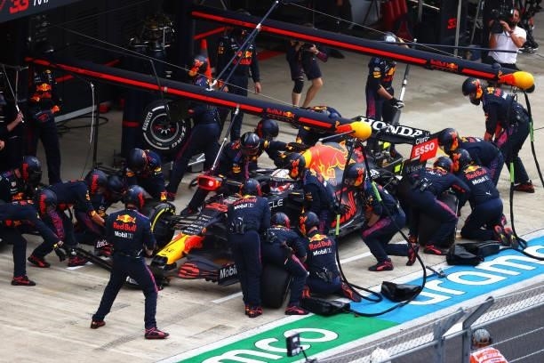 Max Verstappen of the Netherlands driving the Red Bull Racing RB16B Honda makes a pitstop during the F1 Grand Prix of Russia at Sochi Autodrom on...