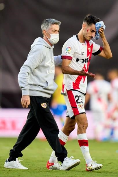 Oscar Valentin of Rayo Vallecano injured on the pitch during the La Liga Santander match between Rayo Vallecano and Cadiz CF
