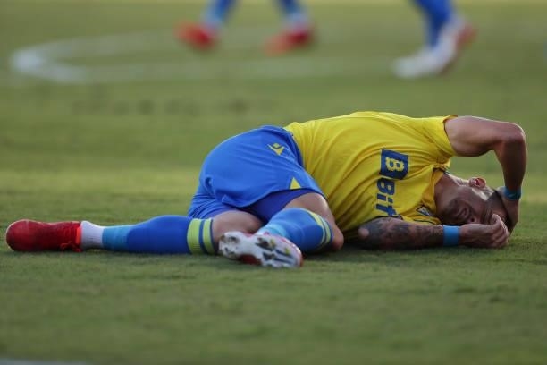 Salvi Sanchez of Cadiz CF grimmaces in pain during the La Liga Santander match between Rayo Vallecano and Cadiz CF at Campo de Futbol de Vallecas on...