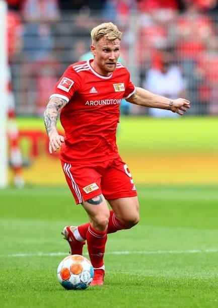 Andreas Voglsammer of Union Berlin controls the ball during the Bundesliga match between 1. FC Union Berlin and DSC Arminia Bielefeld at Stadion An...