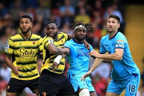 Allan Saint-Maximin of Newcastle United and Danny Rose of Watford contest a corner during the Premier League match between Watford and Newcastle...