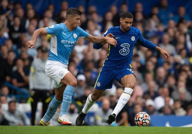 Ruben Loftus-Cheek of Chelsea and Rodrigo Hernández Cascante - Rodro - of Manchester City during the Premier League match between Chelsea and...