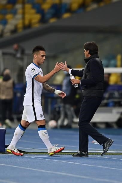 Lautaro Martinez of FC Internazionale and Head coach of FC Internazionale Simone Inzaghi during the UEFA Champions League group D match between...