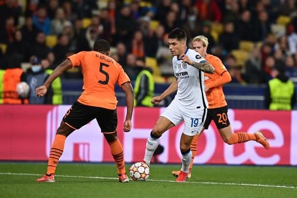 Joaquin Correa of FC Internazionale is challenged by Marlon of Shakhtar Donetsk during the UEFA Champions League group D match between Shakhtar...