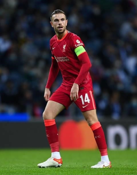 Jordan Henderson of Liverpool FC looks on during the UEFA Champions League group B match between FC Porto and Liverpool FC at Estadio do Dragao on...