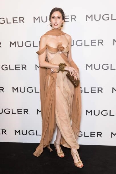 Anna Cleveland attends the "Thierry Mugler : Couturissime