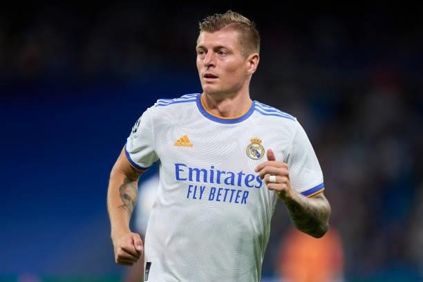 Toni Kroos of Real Madrid looks on during the UEFA Champions League group D match between Real Madrid and FC Sheriff at Estadio Santiago Bernabeu on...