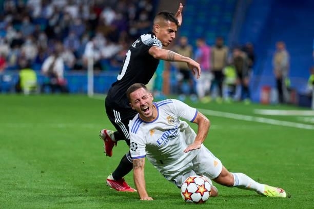Eden Hazard of Real Madrid battle for the ball Frank Castaneda of FC Sheriff during the UEFA Champions League group D match between Real Madrid and...