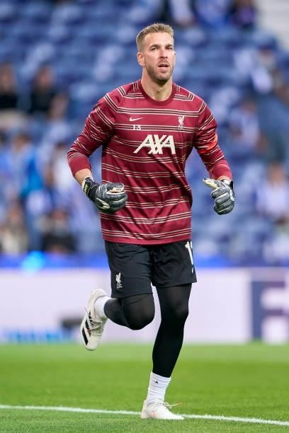 Adrian San Miguel of Liverpool FC warms up prior to the UEFA Champions League group B match between FC Porto and Liverpool FC at Estadio do Dragao on...