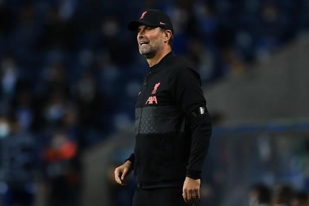 Manager Jürgen Klopp of Liverpool FC looks on during the UEFA Champions League group B match between FC Porto and Liverpool FC at Estadio do Dragao...
