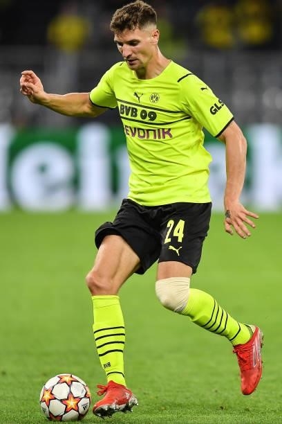 Thomas Meunier of Dortmund runs with the ball during the UEFA Champions League group C match between Borussia Dortmund and Sporting CP at Signal...