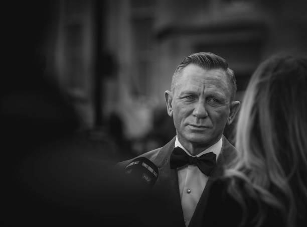 Daniel Craig attends the "No Time To Die