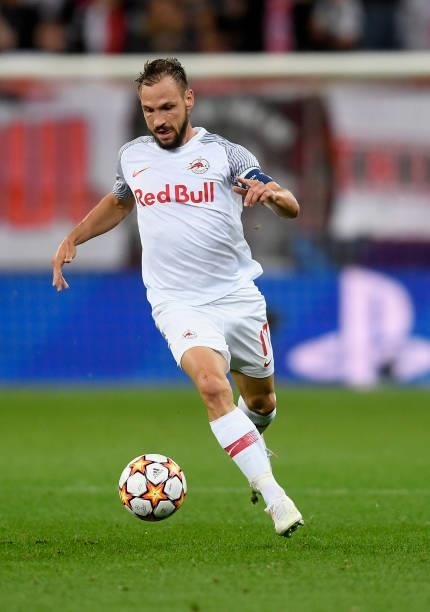 Andreas Ulmer of Red Bull Salzburg controls the ball during the UEFA Champions League group G match between FC Red Bull Salzburg and Lille OSC at Red...