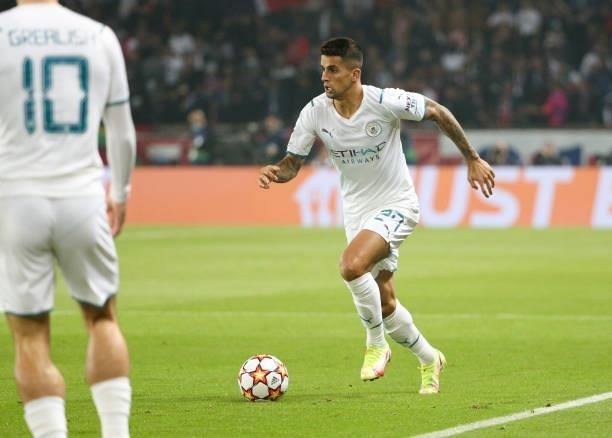 Joao Cancelo of Manchester City during the UEFA Champions League group A match between Paris Saint-Germain and Manchester City at Parc des Princes...