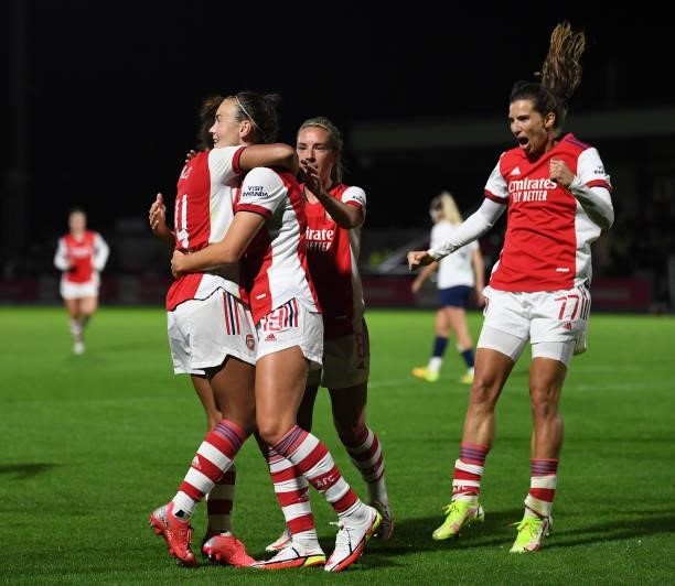 Caitlin Foord celebrates scoring Arsenal's 3rd goal with Nikita Parris, Jordan Nobbs and Tobin Heath during the Women's FA Cup Quarter Final between...