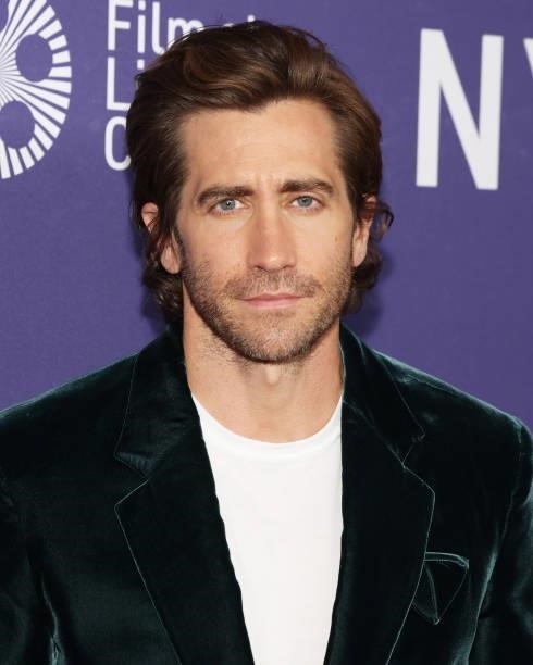 Jake Gyllenhaal attends the premiere of "The Lost Daughter