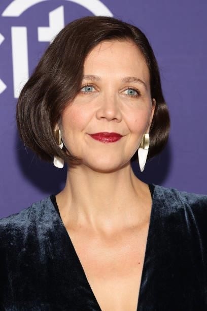 Maggie Gyllenhaal attends the premiere of "The Lost Daughter