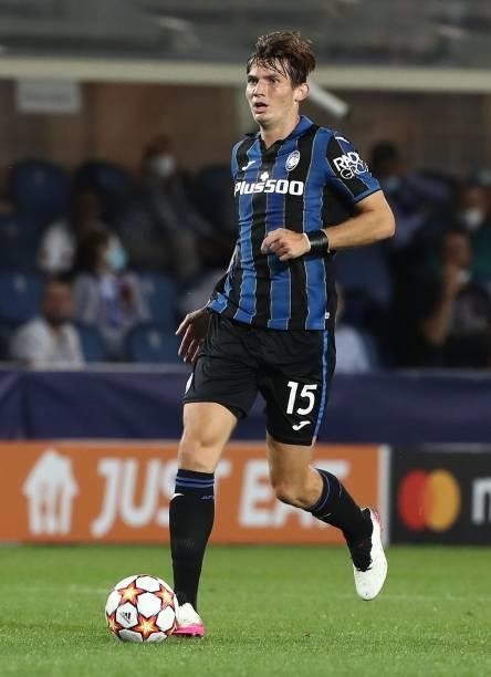 Marten De Roon of Atalanta BC in action during the UEFA Champions League group F match between Atalanta and BSC Young Boys at Gewiss Stadium on...