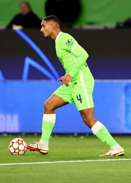 Maxence Lacroix of VfL Wolfsburg controls the ball during the UEFA Champions League group G match between VfL Wolfsburg and Sevilla FC at Volkswagen...