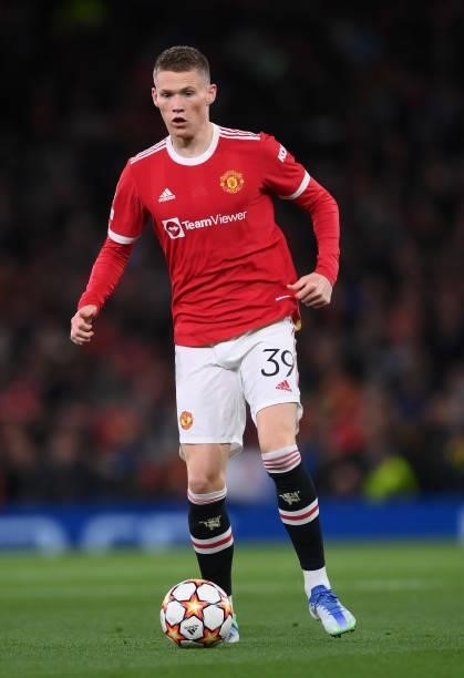 Scott McTominay of Manchester United runs with the ball during the UEFA Champions League group F match between Manchester United and Villarreal CF at...