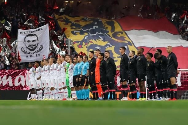 Teams line up prior to the UEFA Champions League group G match between FC Red Bull Salzburg and Lille OSC at Stadion Salzburg on September 29, 2021...