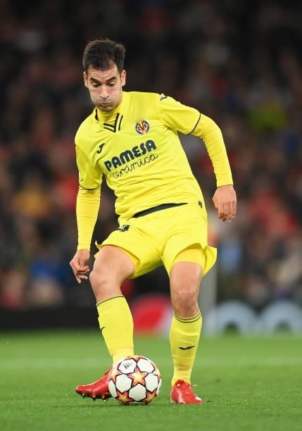 Manu Trigueros of Villarreal in action during the UEFA Champions League group F match between Manchester United and Villarreal CF at Old Trafford on...