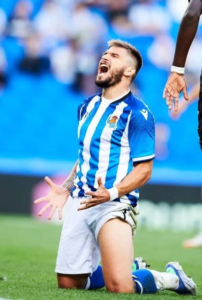 Cristian Portugues of Real Sociedad reacts during the UEFA Europa League group B match between Real Sociedad and AS Monaco at Estadio Anoeta on...
