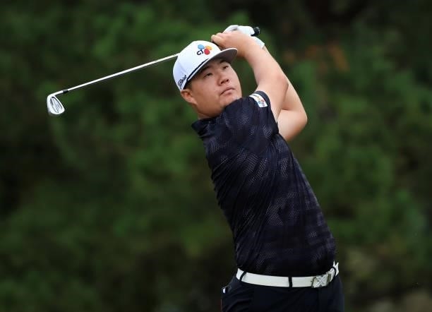 Sungjae Im of Korea plays his shot from the 13th tee during round one of the Sanderson Farms Championship at Country Club of Jackson on September 30,...