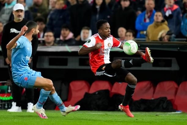 Luis Sinisterra of Feyenoord during the UEFA Conference League Group Stage match between Feyenoord and Slavia Prague at Stadion Feijenoord on...