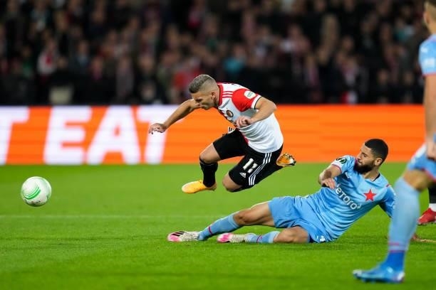 Bryan Linssen of Feyenoord and Aiham Ousou of Slavia Prague during the UEFA Conference League Group Stage match between Feyenoord and Slavia Prague...