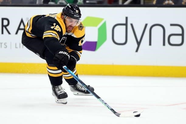 Nick Foligno of the Boston Bruins skates against the Philadelphia Flyers during the first period of the preseason game at TD Garden on September 30,...