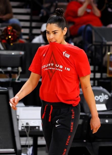 Kelsey Plum of the Las Vegas Aces walks onto the court to accept the WNBA's Sixth Player of the Year award before Game Two of the 2021 WNBA Playoffs...