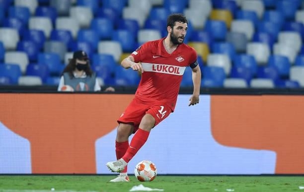 Georgi Dzhikiya of Spartak Moskva controls the ball during the UEFA Europa League group C match between SSC Napoli and Spartak Moskva at Stadio Diego...