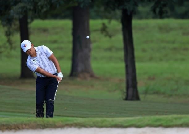 Si Woo Kim of Korea plays his shot on the 15th hole during round two of the Sanderson Farms Championship at Country Club of Jackson on October 01,...