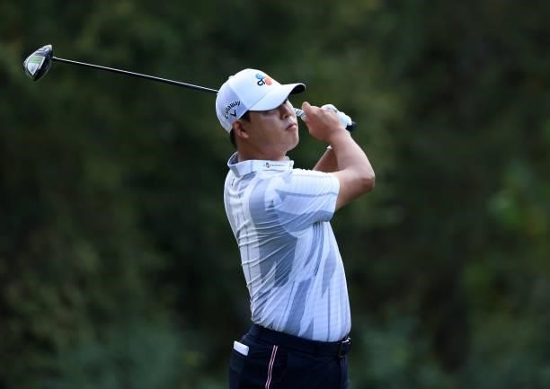 Si Woo Kim of Korea plays his shot from the 16th tee during round two of the Sanderson Farms Championship at Country Club of Jackson on October 01,...