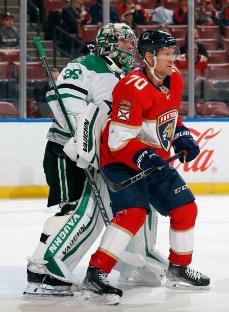 Patric Hornqvist of the Florida Panthers gets into position in front of Goaltender Anton Khudobin of the Dallas Stars during a preseason game at the...