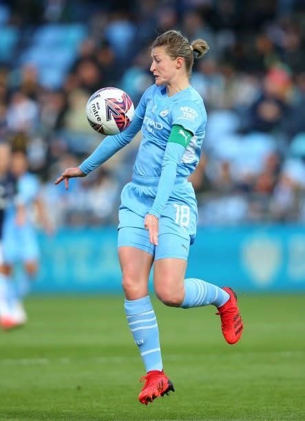 Ellen White of Manchester City Women controls the ball during the Barclays FA Women's Super League match between Manchester City Women and West Ham...