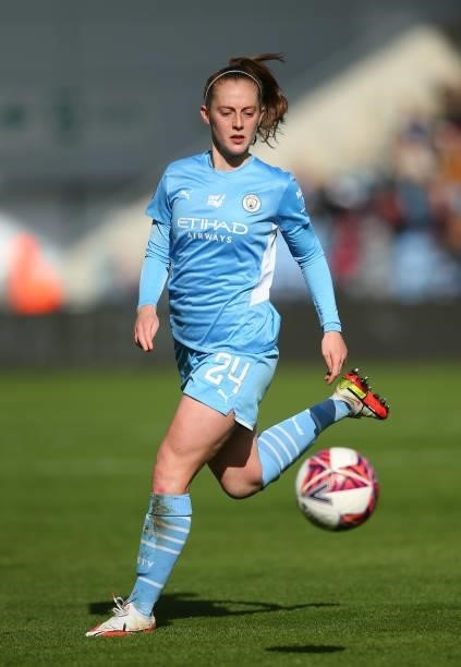 Keira Walsh of Manchester City Women runs with the ball during the Barclays FA Women's Super League match between Manchester City Women and West Ham...
