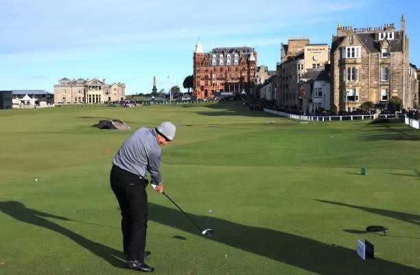 Richard Bland of England plays his tee shot on the 18th hole during the final round of The Alfred Dunhill Links Championship on The Old Course on...