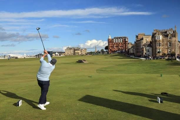 Deyen Lawson of Australia plays his tee shot on the 18th hole during the final round of The Alfred Dunhill Links Championship on The Old Course on...