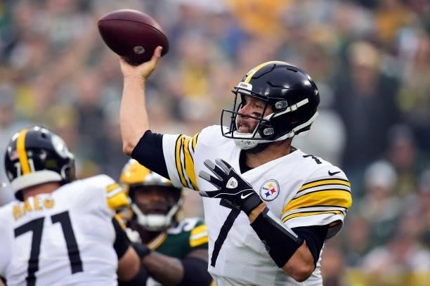 Ben Roethlisberger of the Pittsburgh Steelers throws the ball during the first quarter against the Green Bay Packers at Lambeau Field on October 03,...